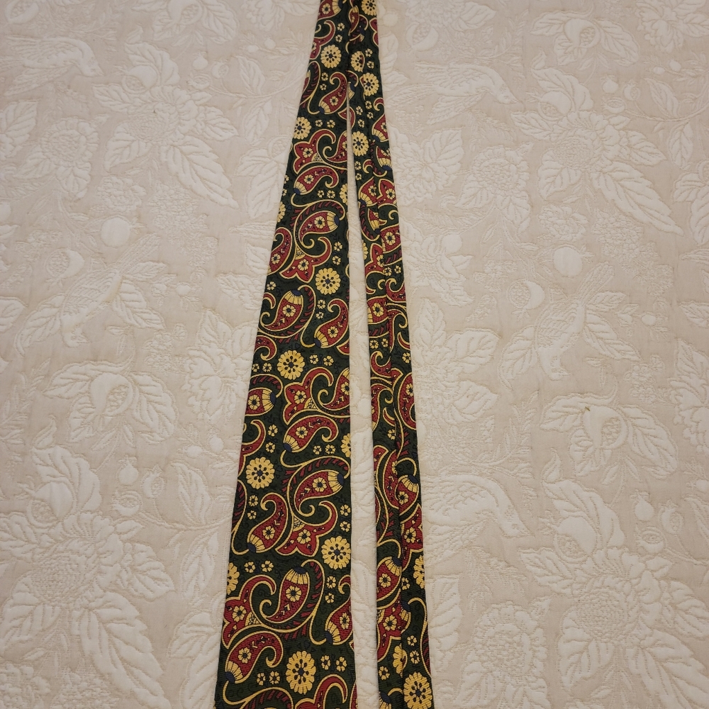 Brooks Brothers Paisley Tie in Black, Red, and Gold